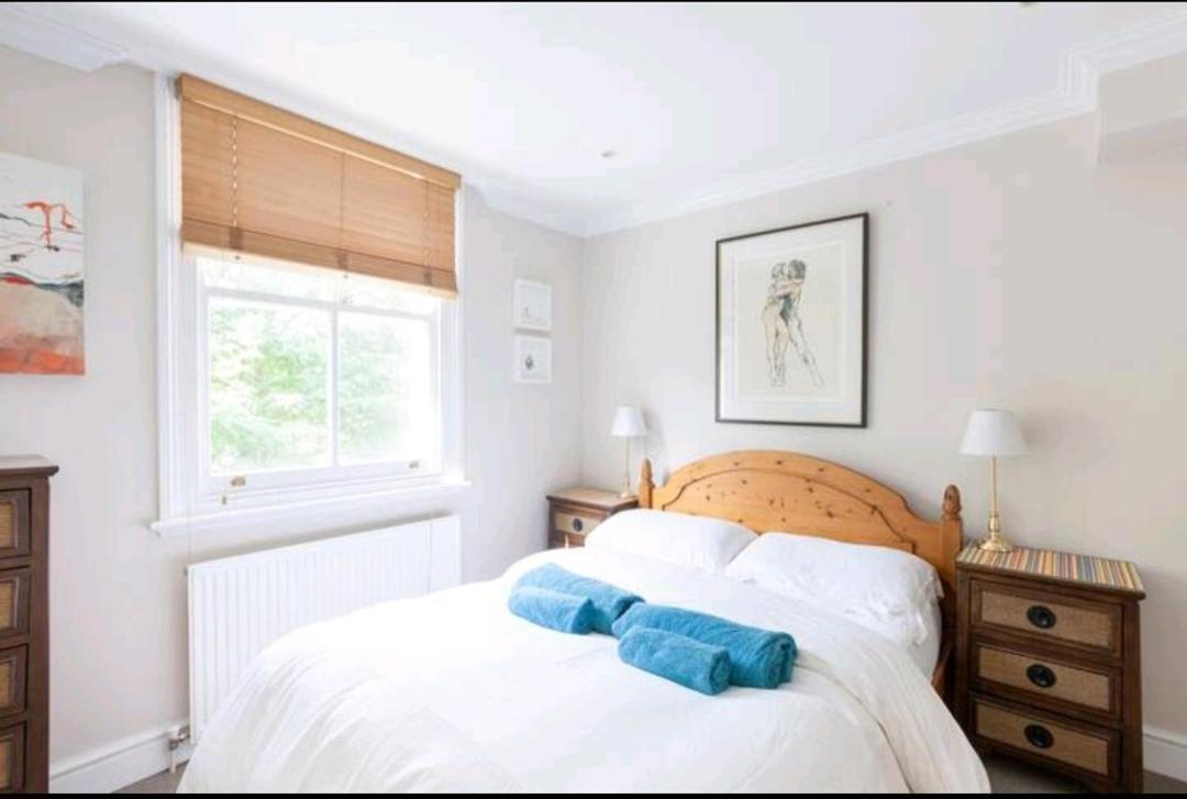 Boho Chic In Chelsea Apartment Лондон Екстериор снимка