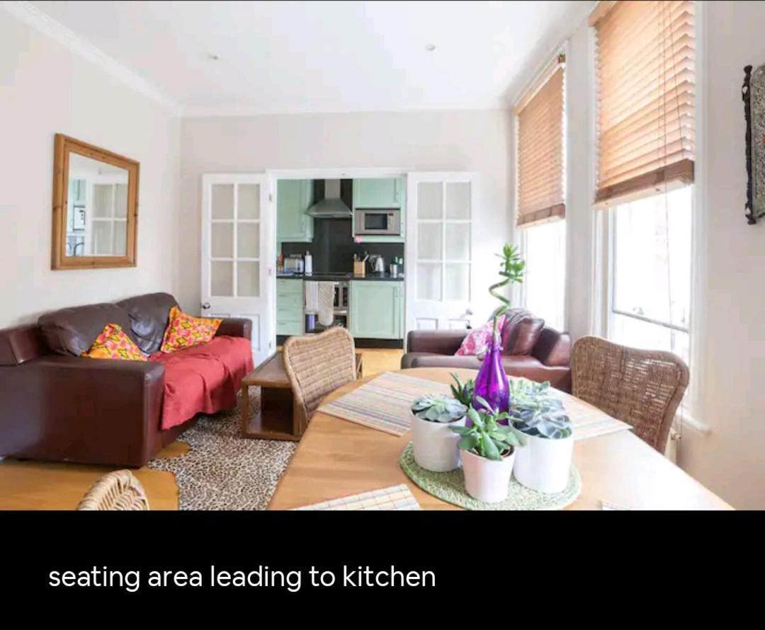 Boho Chic In Chelsea Apartment Лондон Екстериор снимка